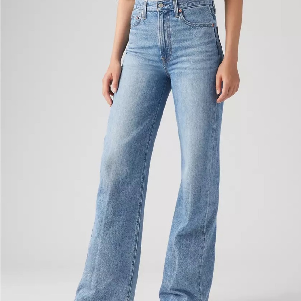 Levi’s Ribcage Wide Leg Jeans